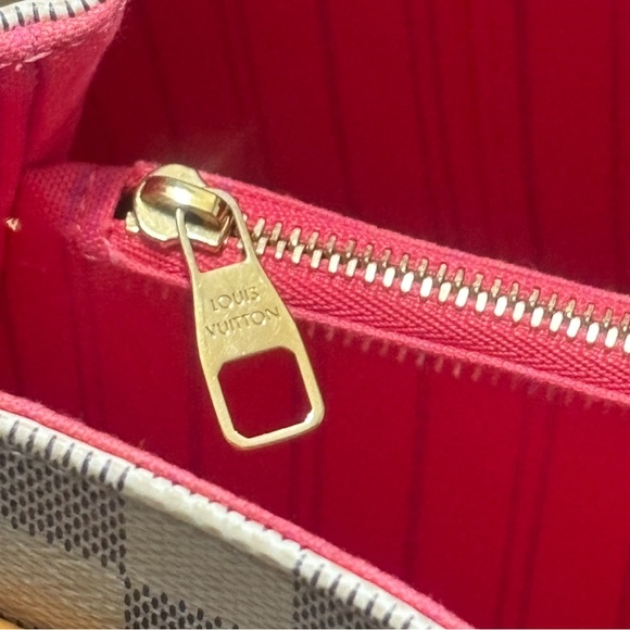 Limited Edition Louis Vuitton Damier Azur Calvi - Picture 14 of 16